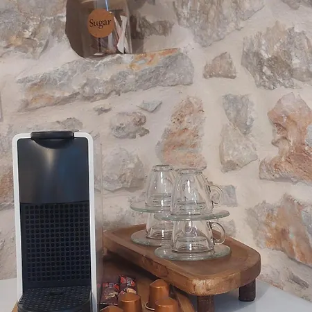 Laas Manor * Areopoli